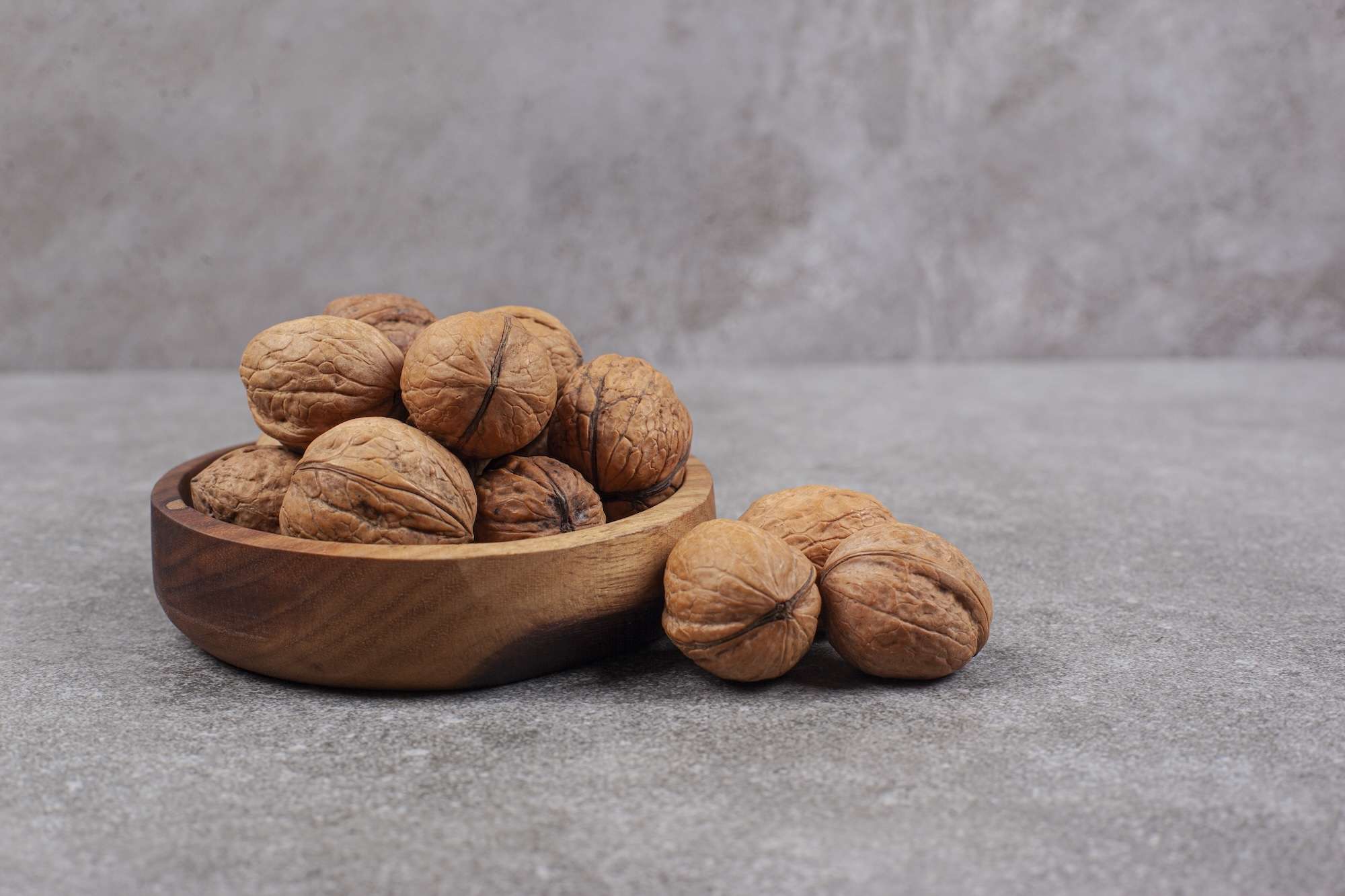Walnuts / Akrot In Shell